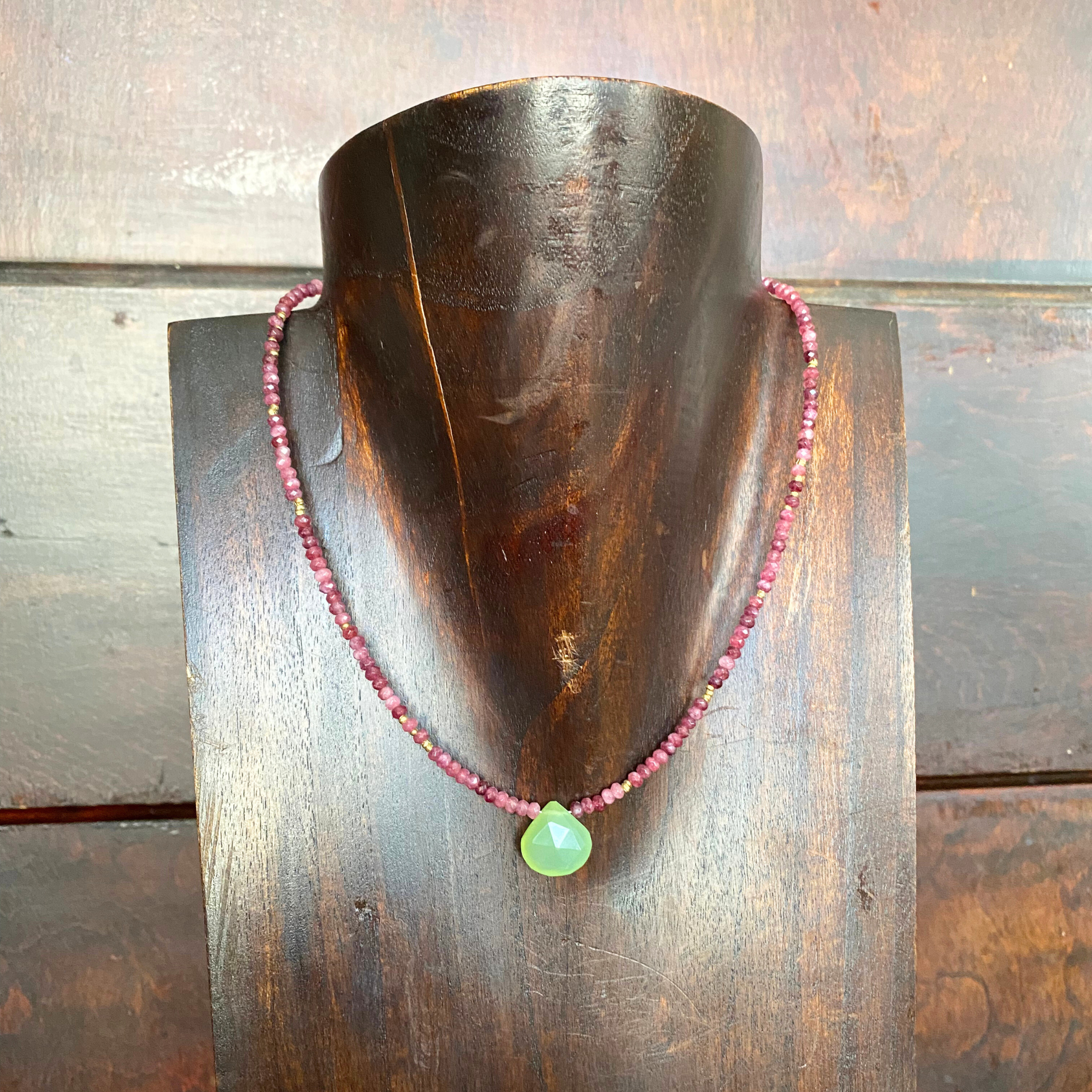 Short Beaded Stone Pendant Semi-precious Bead Necklace