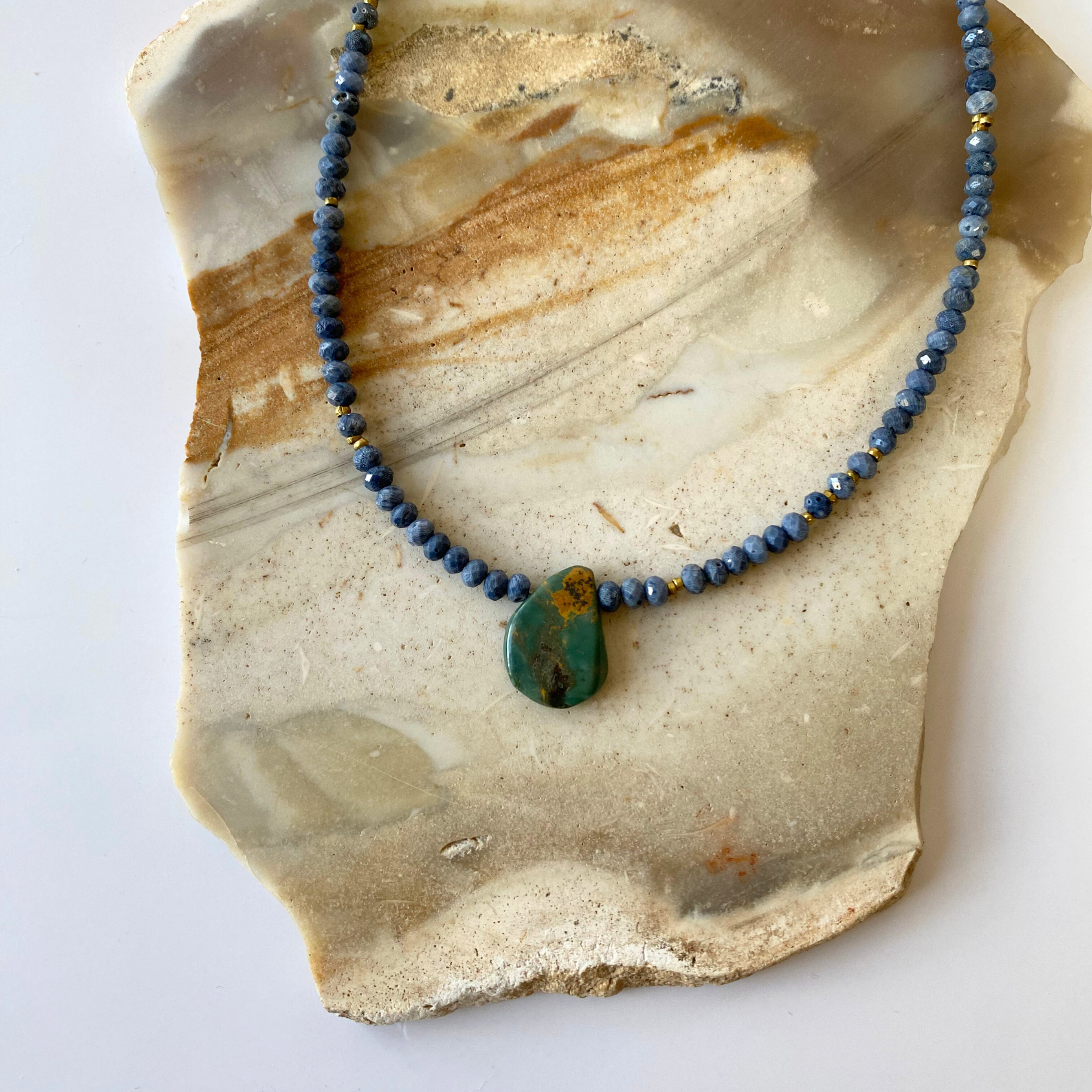 Short Beaded Stone Pendant Semi-precious Bead Necklace