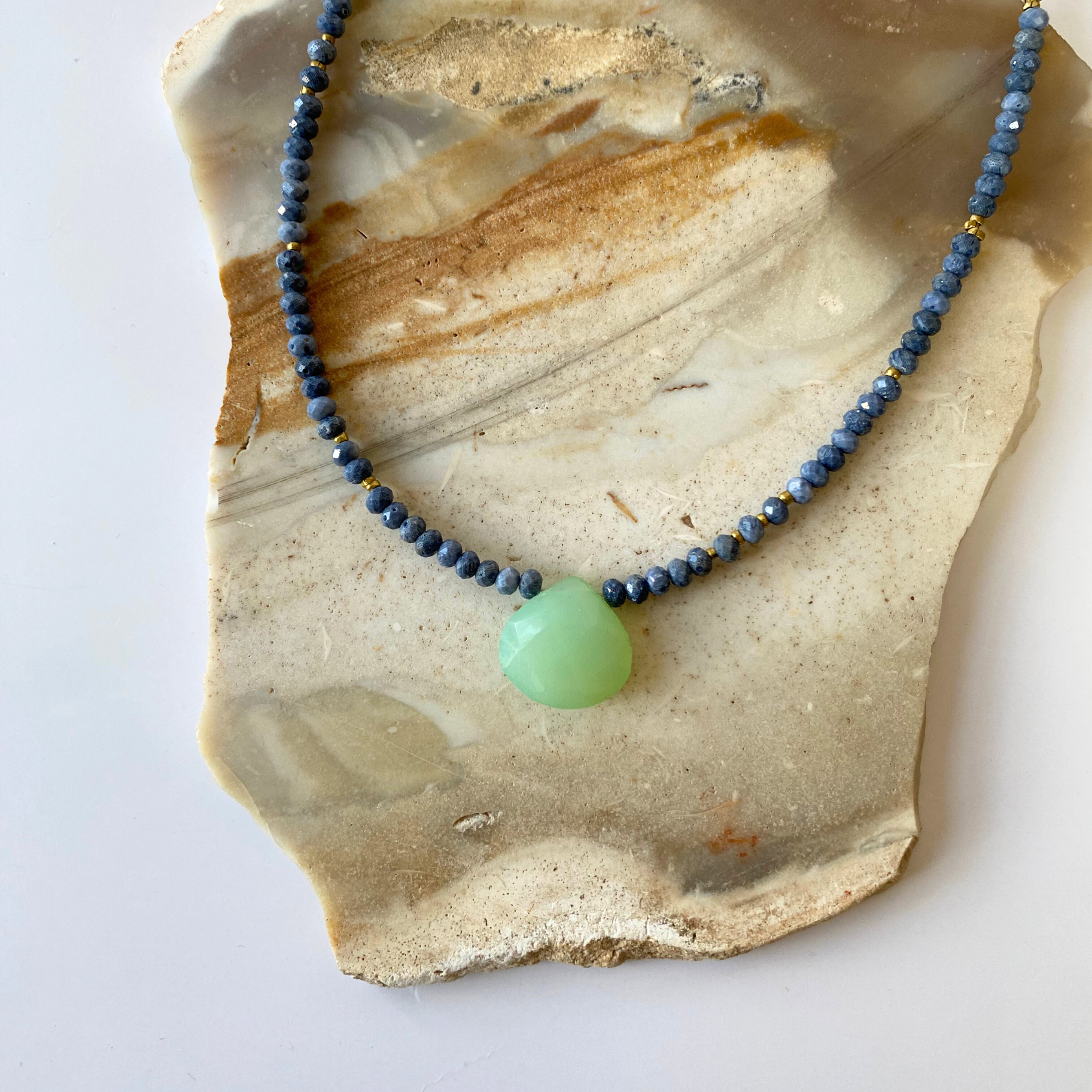 Short Beaded Stone Pendant Semi-precious Bead Necklace