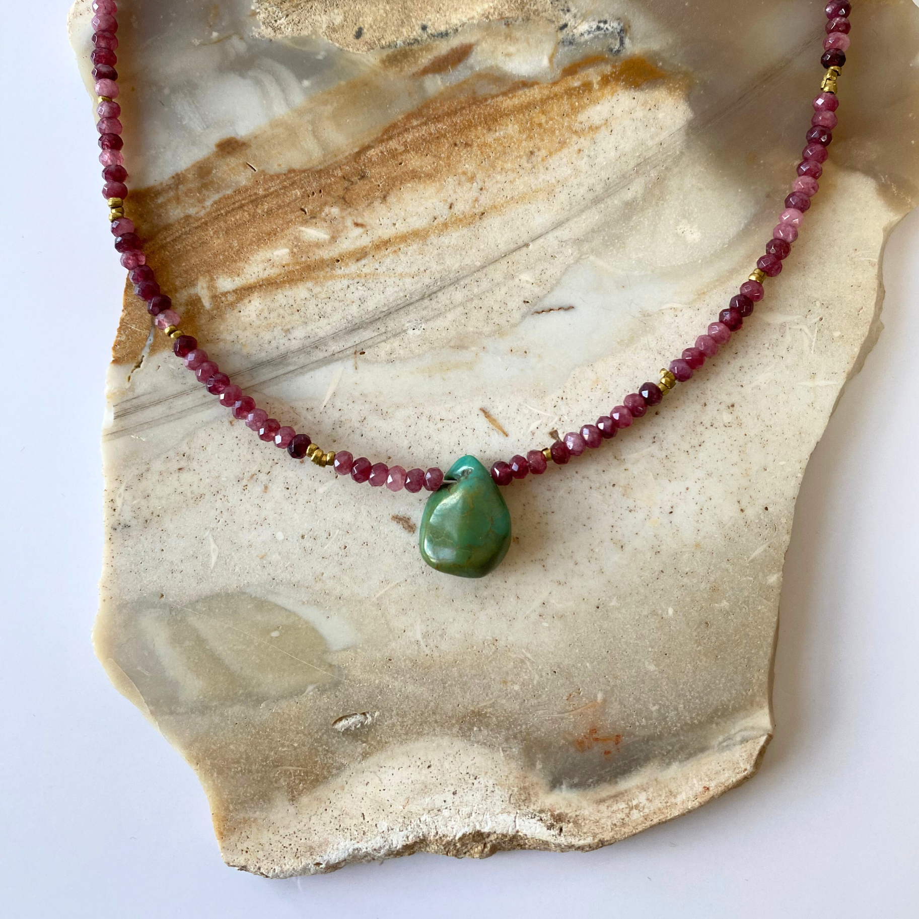 Short Beaded Stone Pendant Semi-precious Bead Necklace
