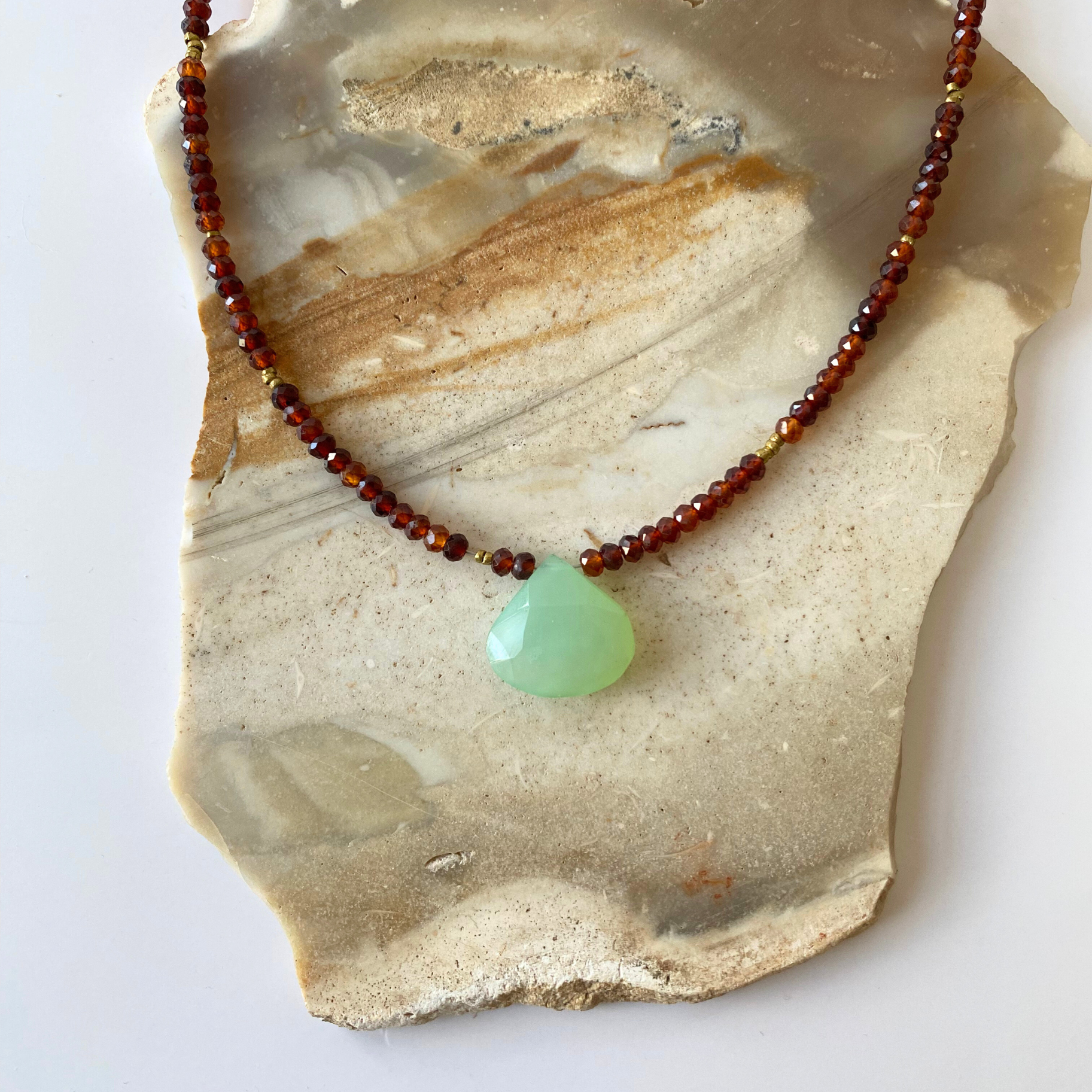 Short Beaded Stone Pendant Semi-precious Bead Necklace