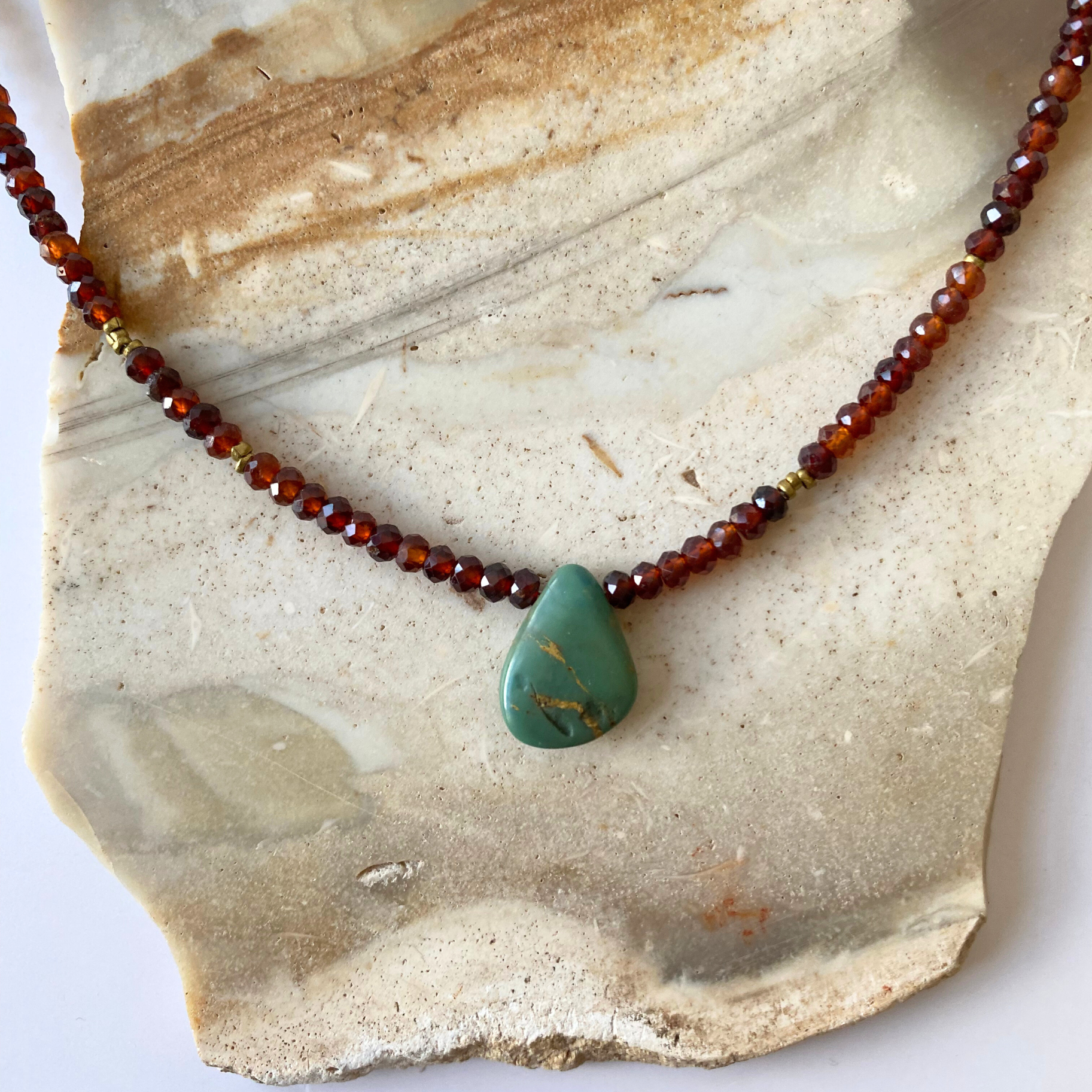 Short Beaded Stone Pendant Semi-precious Bead Necklace