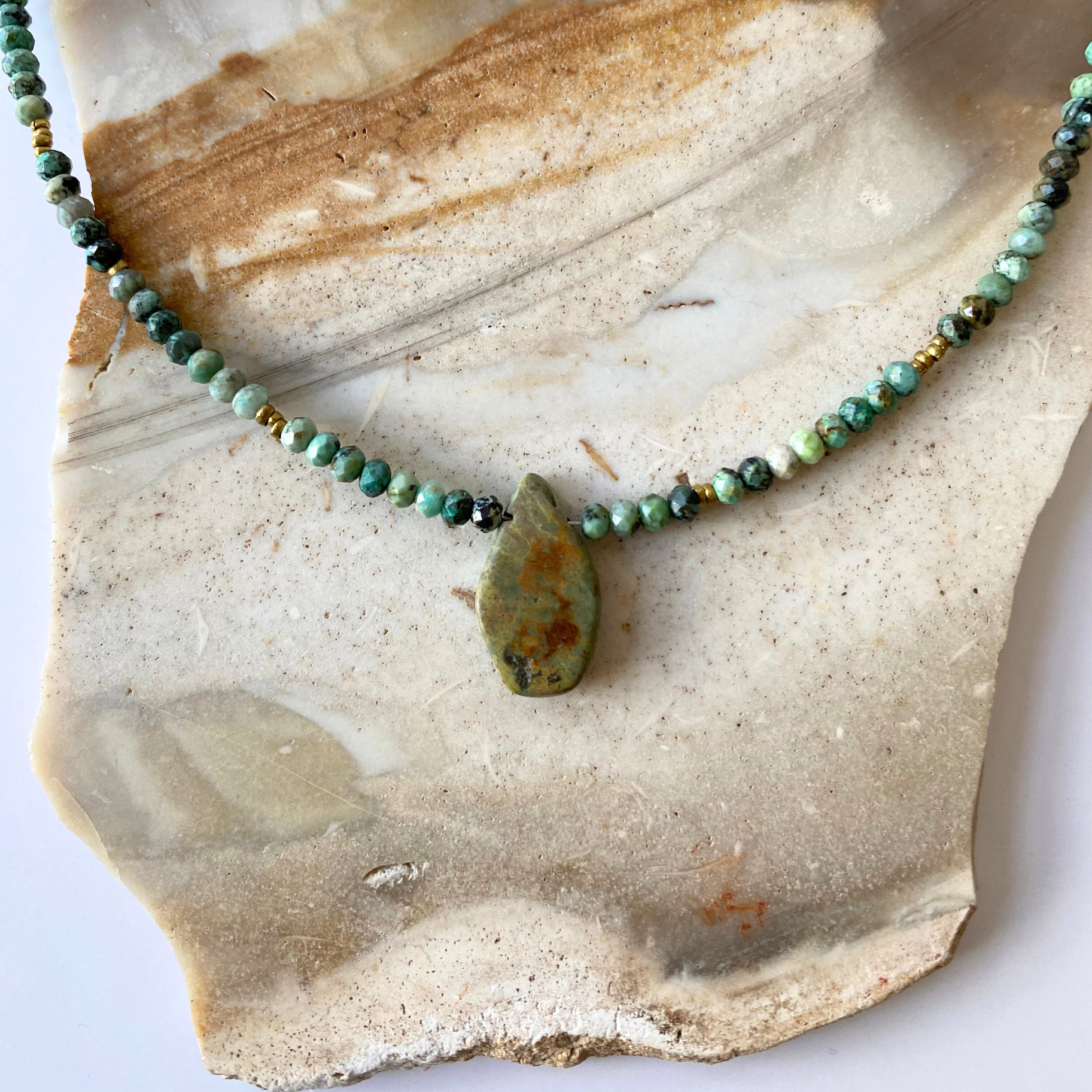 Short Beaded Stone Pendant Semi-precious Bead Necklace