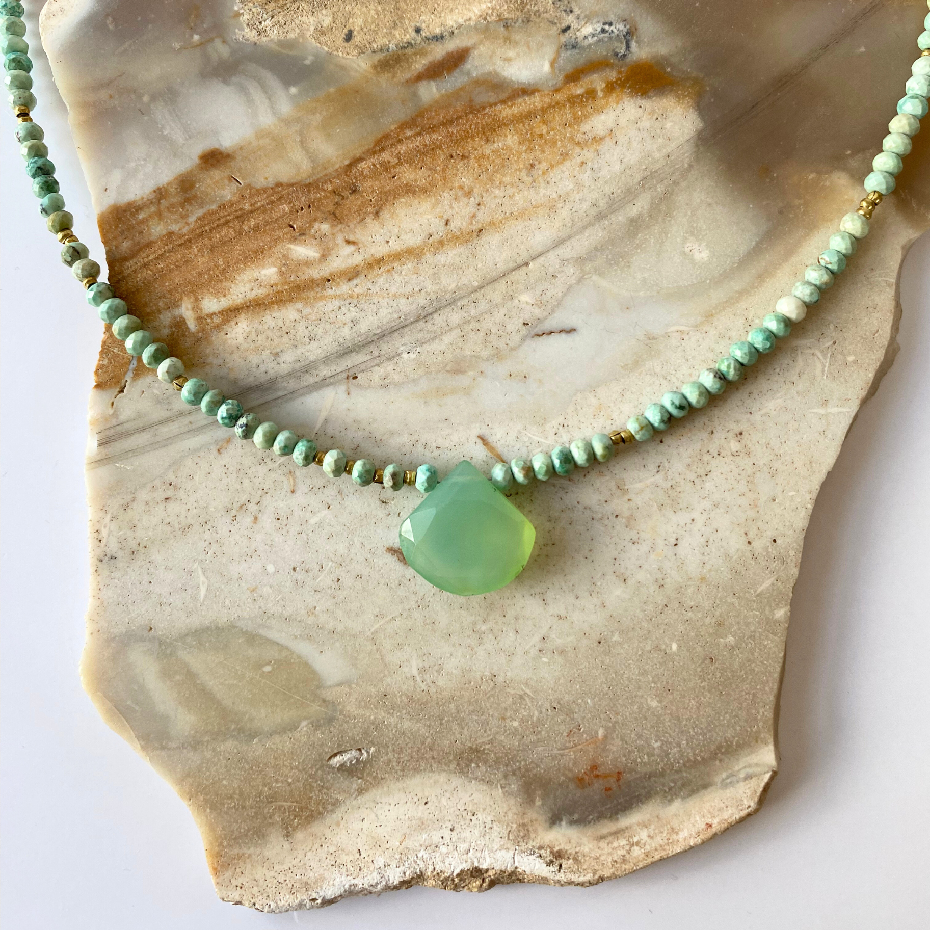 Short Beaded Stone Pendant Semi-precious Bead Necklace