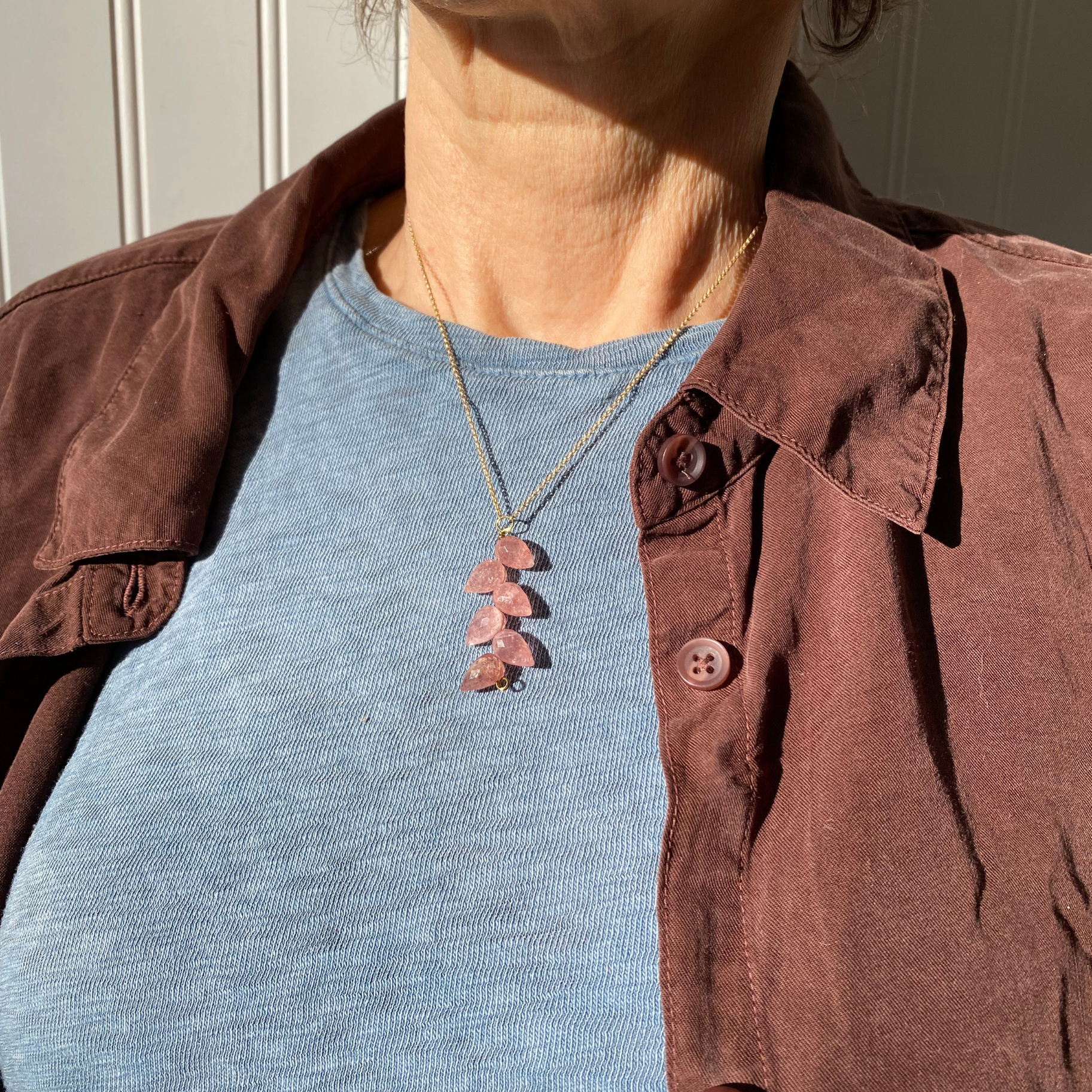 Leaf Tear Drop Stone Matte Gold Chain Necklace